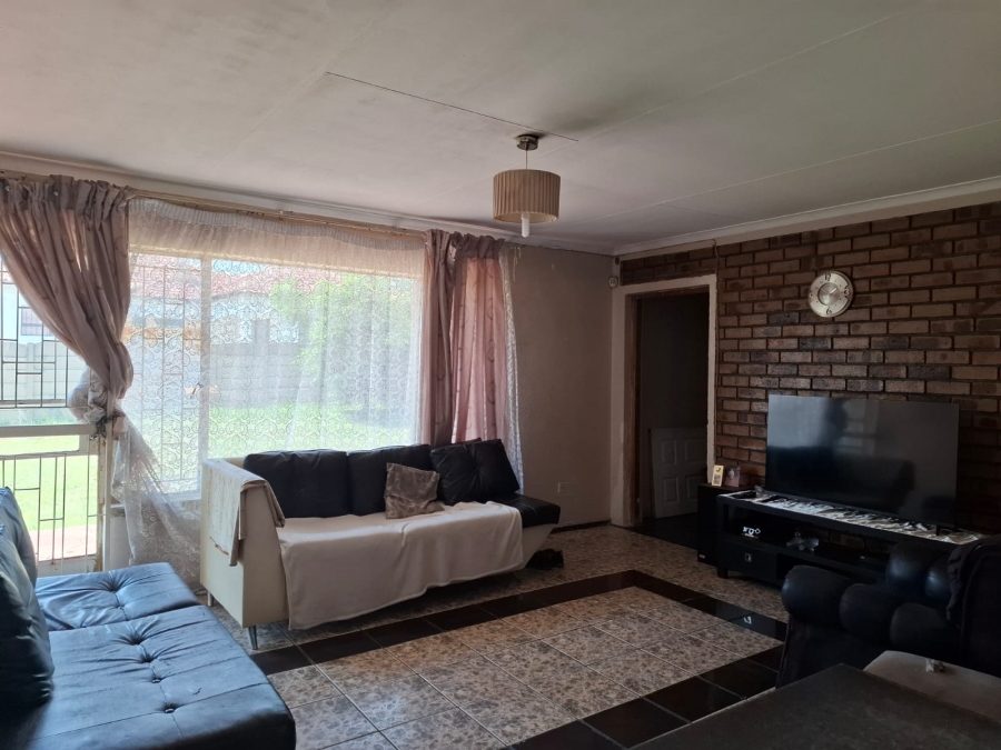 4 Bedroom Property for Sale in Dalpark Gauteng