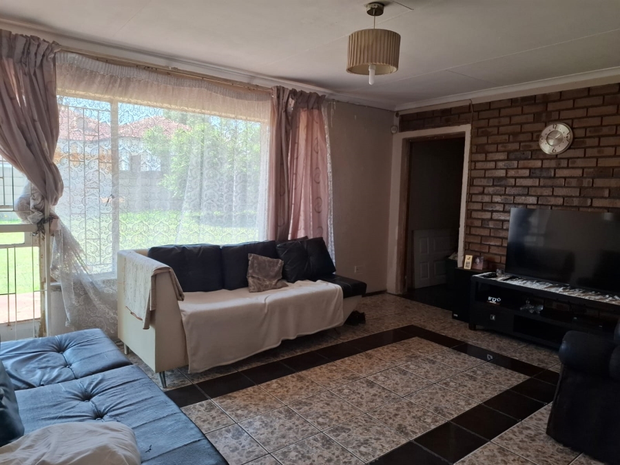 4 Bedroom Property for Sale in Dalpark Gauteng