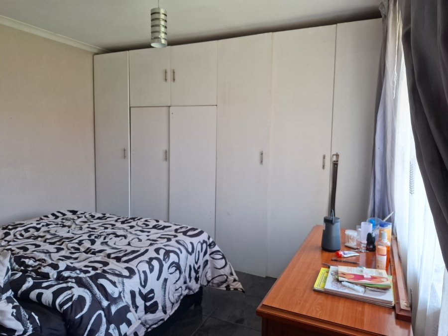 4 Bedroom Property for Sale in Dalpark Gauteng