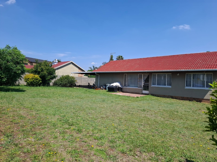 4 Bedroom Property for Sale in Dalpark Gauteng