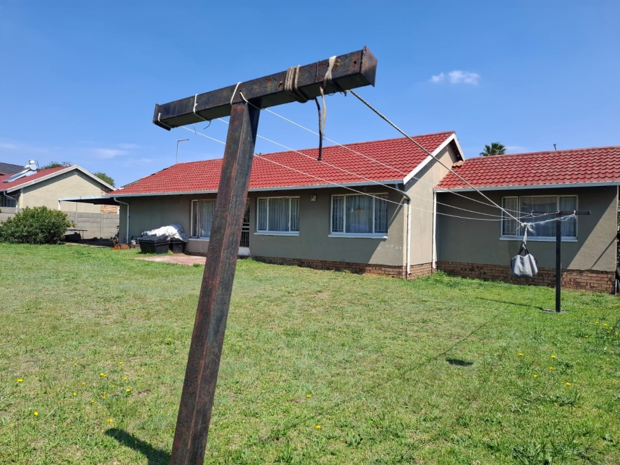 4 Bedroom Property for Sale in Dalpark Gauteng