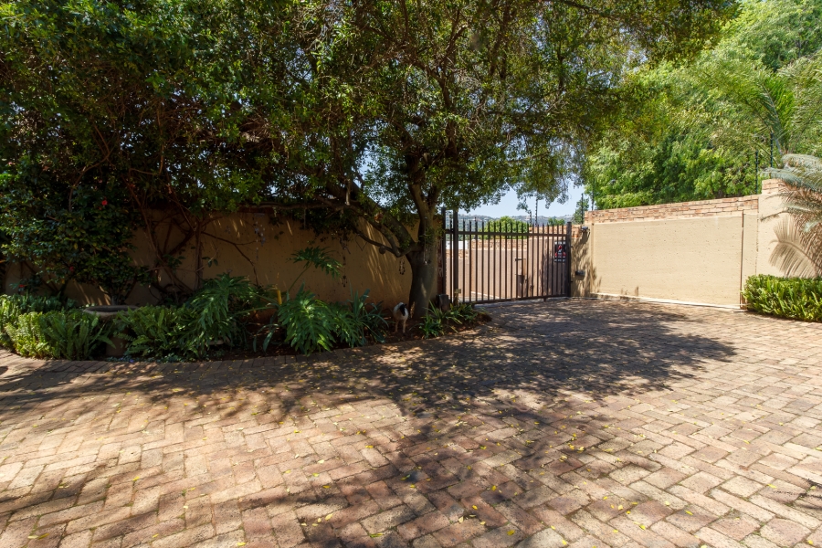 4 Bedroom Property for Sale in Fairland Gauteng
