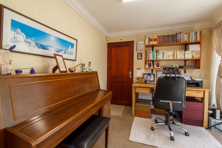 4 Bedroom Property for Sale in Fairland Gauteng