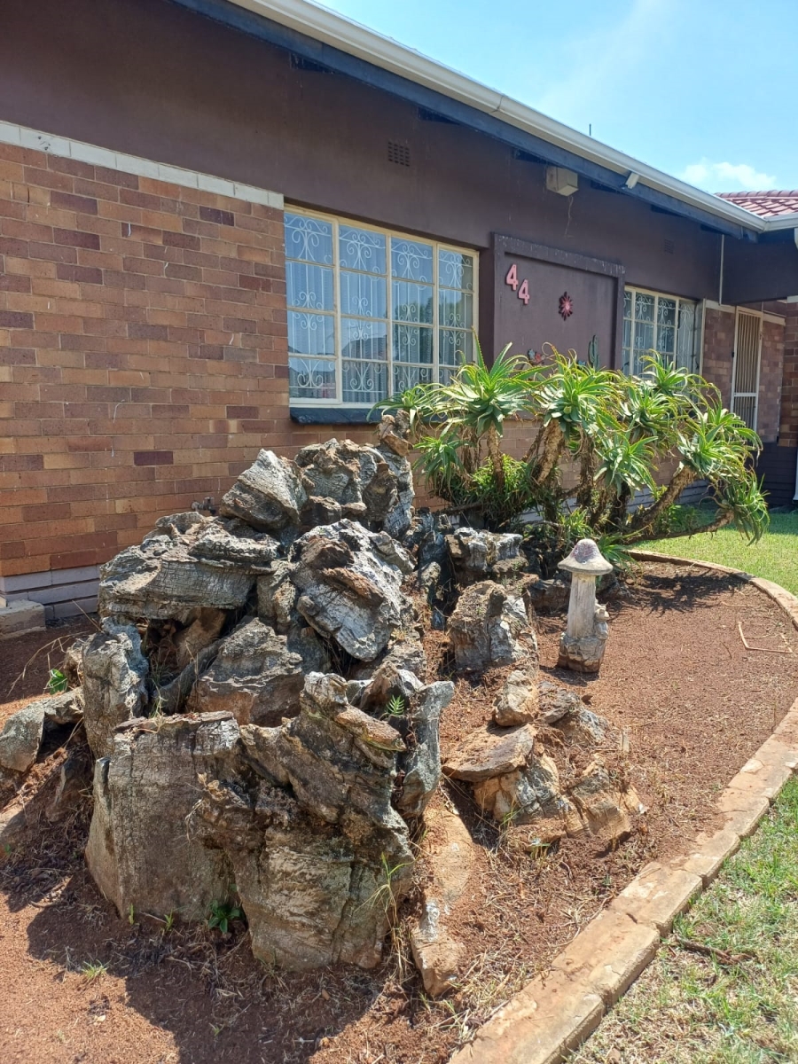 3 Bedroom Property for Sale in Homestead Gauteng