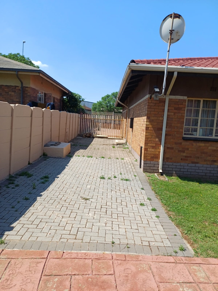 3 Bedroom Property for Sale in Homestead Gauteng