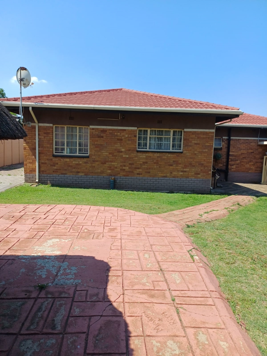3 Bedroom Property for Sale in Homestead Gauteng