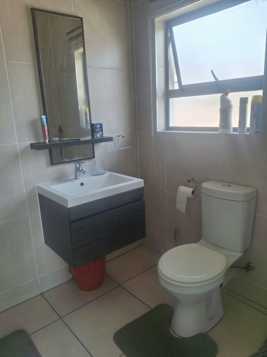To Let 1 Bedroom Property for Rent in Greenstone Hill Gauteng