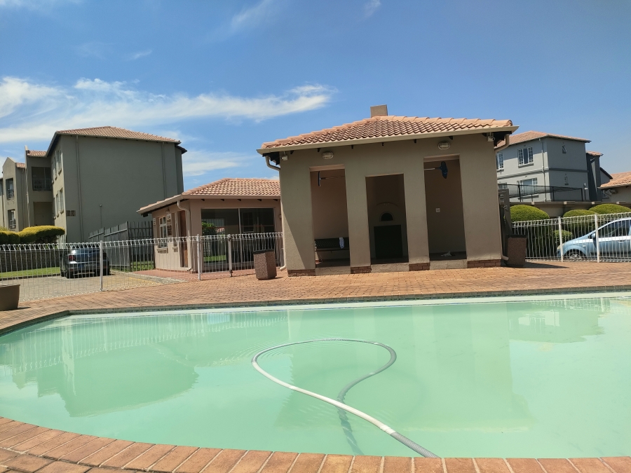 To Let 2 Bedroom Property for Rent in Eden Glen Gauteng