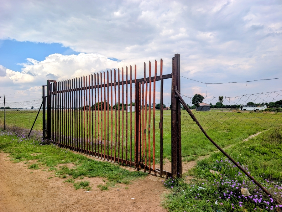 0 Bedroom Property for Sale in Boltonwold Gauteng