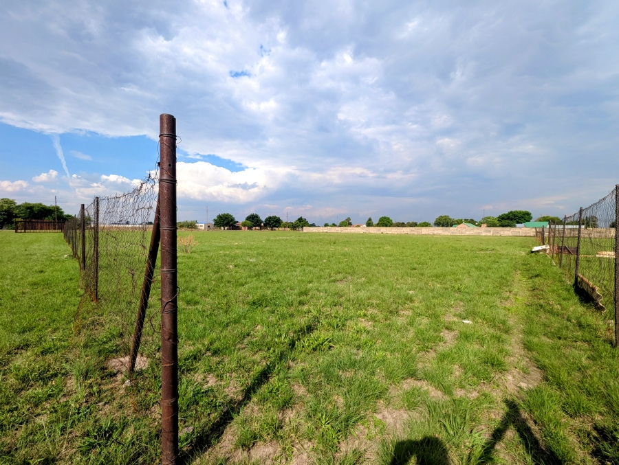 0 Bedroom Property for Sale in Boltonwold Gauteng