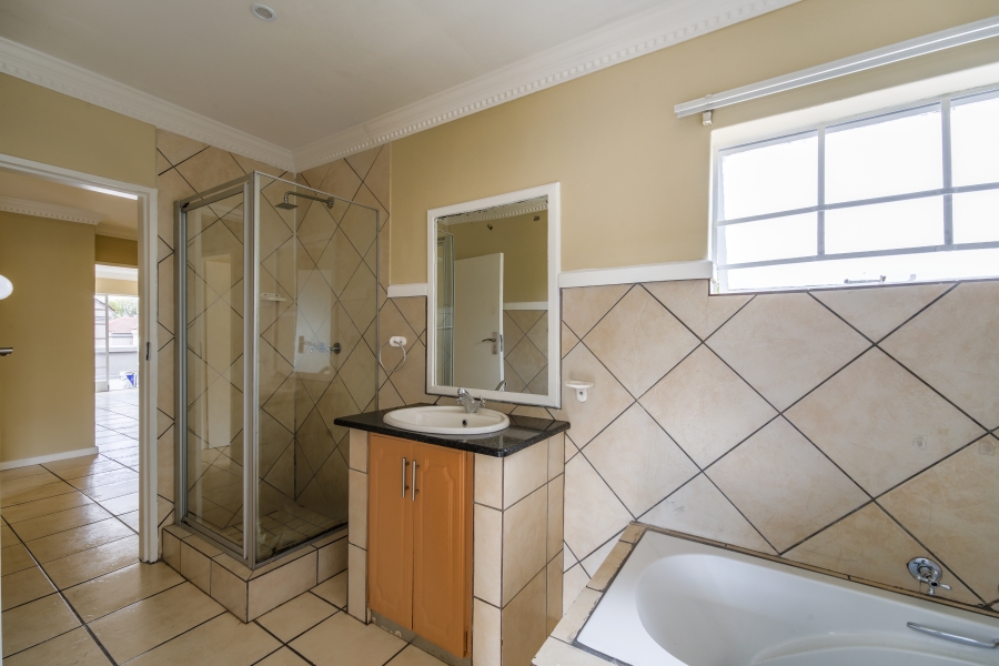 4 Bedroom Property for Sale in Equestria Gauteng