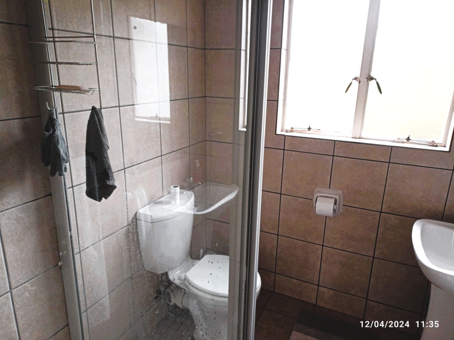 2 Bedroom Property for Sale in Sonneglans Gauteng