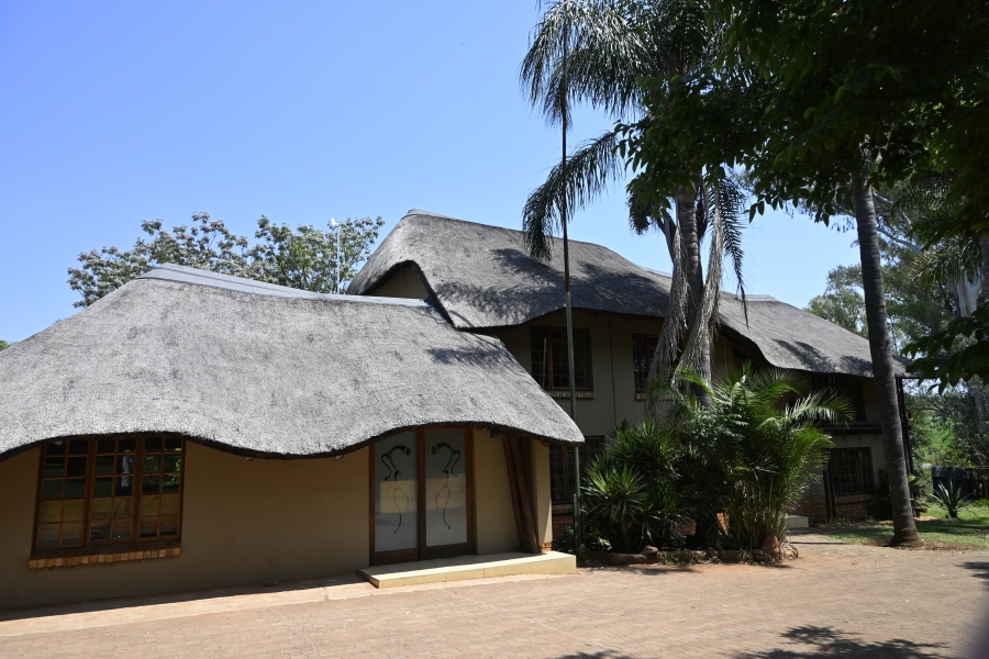 9 Bedroom Property for Sale in Kameeldrift East Gauteng
