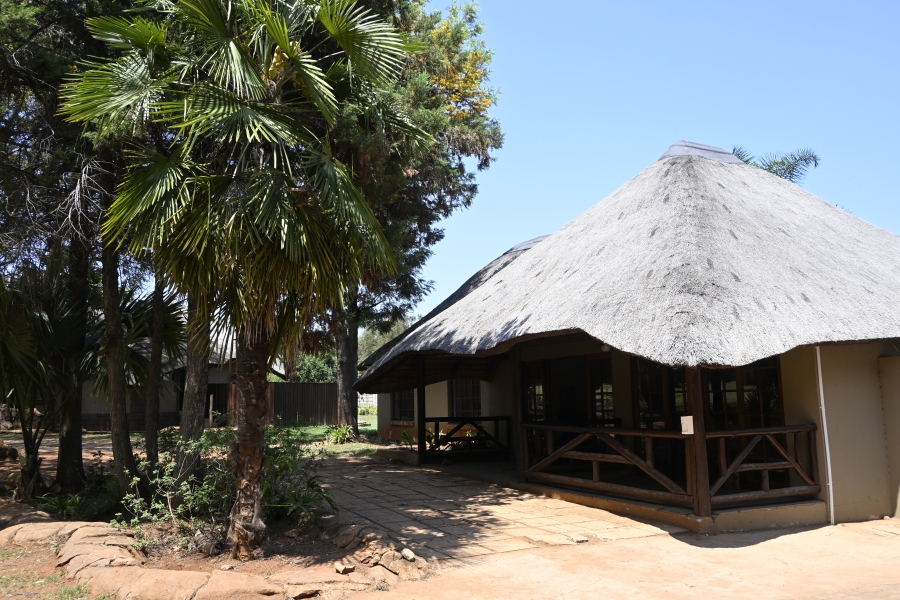 9 Bedroom Property for Sale in Kameeldrift East Gauteng