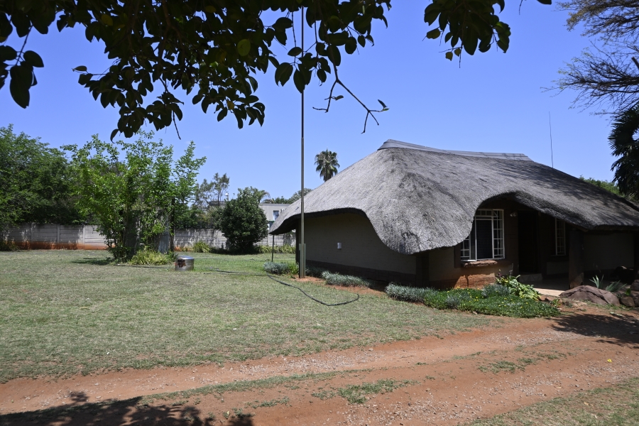 9 Bedroom Property for Sale in Kameeldrift East Gauteng