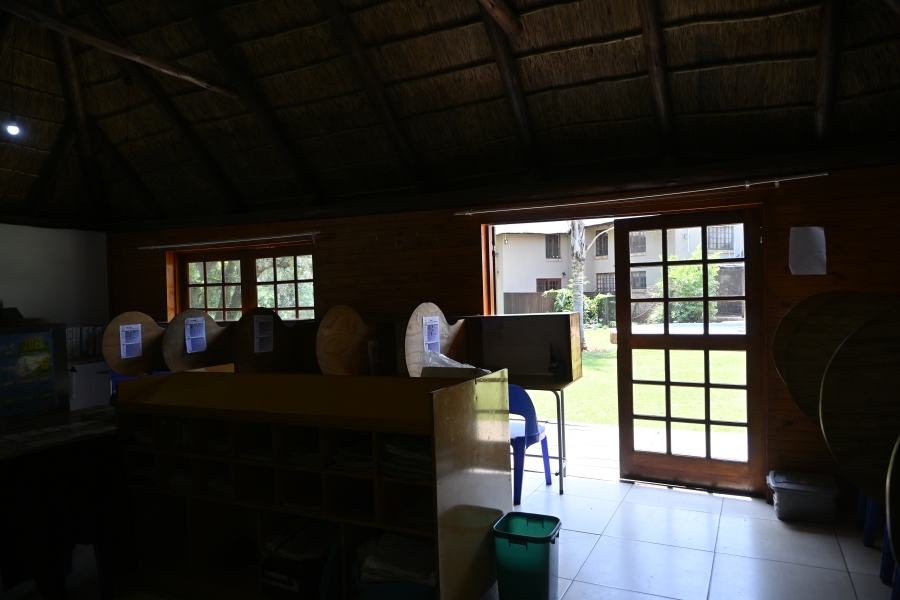 9 Bedroom Property for Sale in Kameeldrift East Gauteng