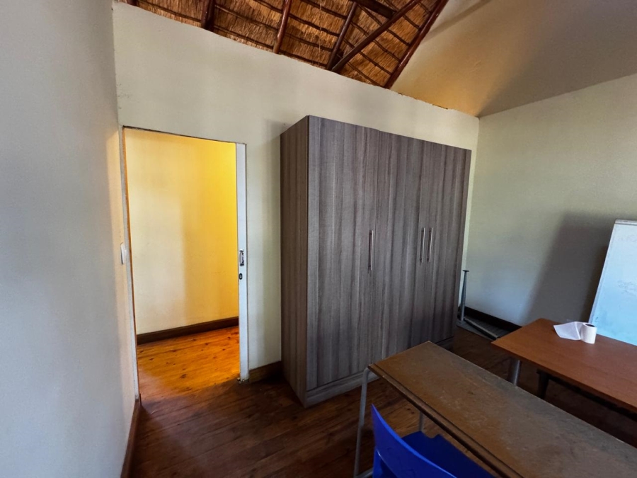 9 Bedroom Property for Sale in Kameeldrift East Gauteng