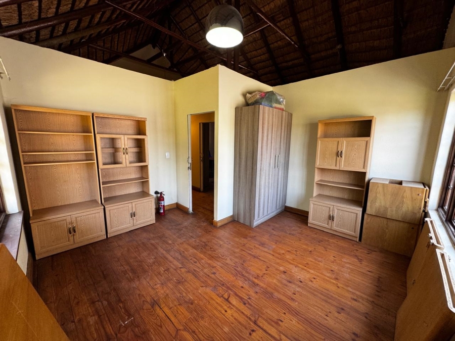 9 Bedroom Property for Sale in Kameeldrift East Gauteng