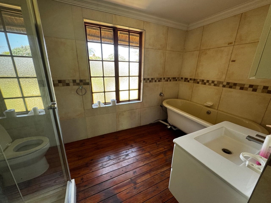 9 Bedroom Property for Sale in Kameeldrift East Gauteng