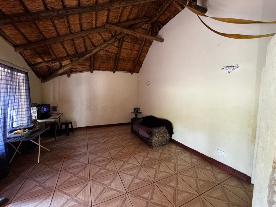 9 Bedroom Property for Sale in Kameeldrift East Gauteng