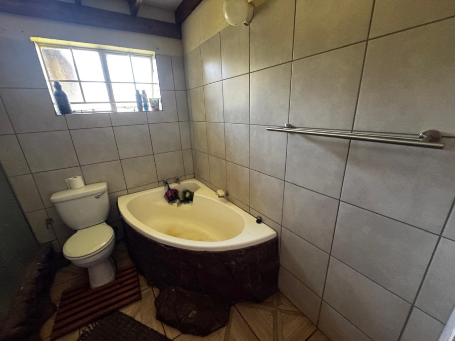 9 Bedroom Property for Sale in Kameeldrift East Gauteng