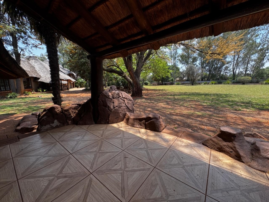9 Bedroom Property for Sale in Kameeldrift East Gauteng