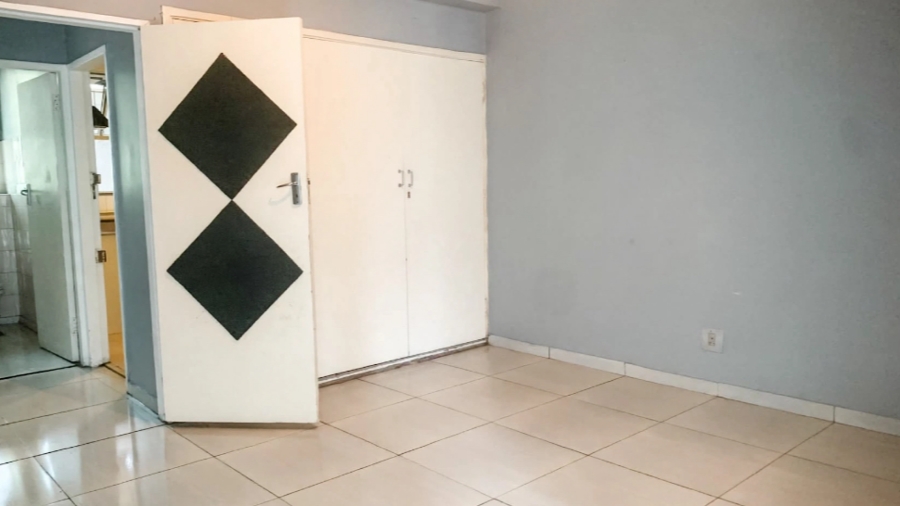2 Bedroom Property for Sale in Baileys Muckleneuk Gauteng