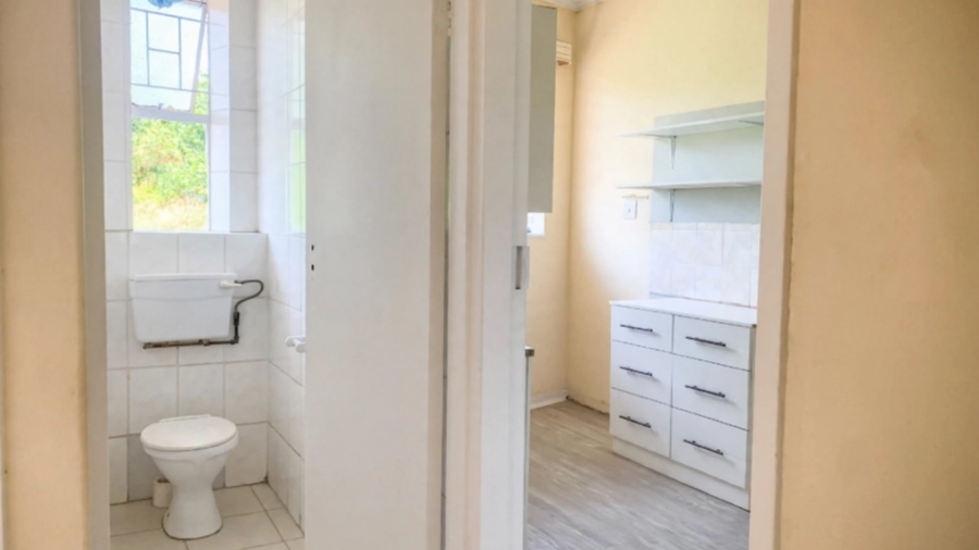 2 Bedroom Property for Sale in Baileys Muckleneuk Gauteng