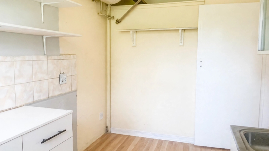 2 Bedroom Property for Sale in Baileys Muckleneuk Gauteng