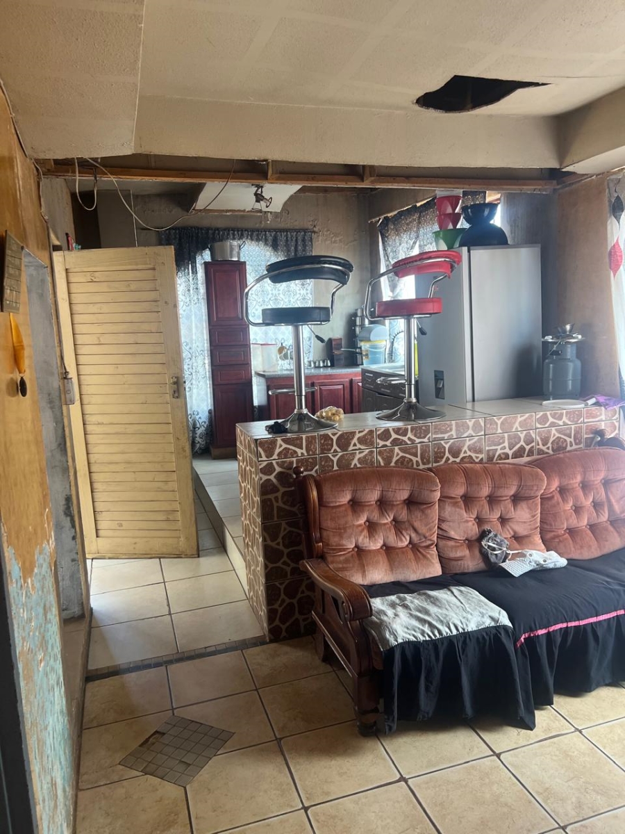 2 Bedroom Property for Sale in Lehae Gauteng
