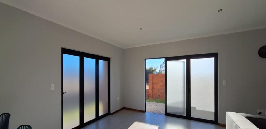 4 Bedroom Property for Sale in Caro Nome A H Gauteng