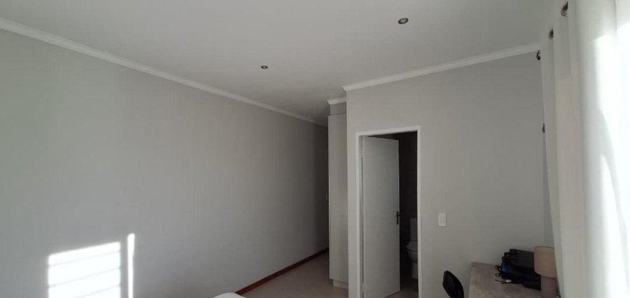 4 Bedroom Property for Sale in Caro Nome A H Gauteng