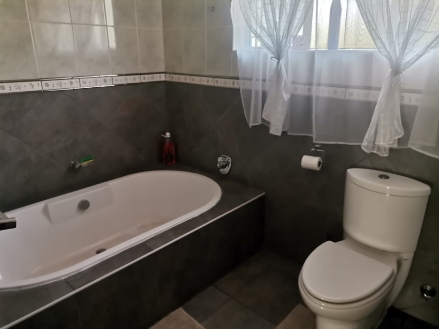 4 Bedroom Property for Sale in Vanderbijlpark SE Gauteng