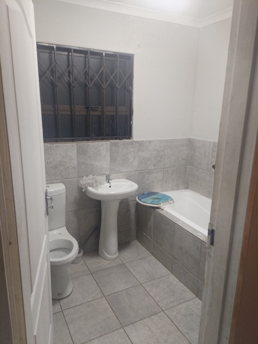2 Bedroom Property for Sale in Stretford Gauteng