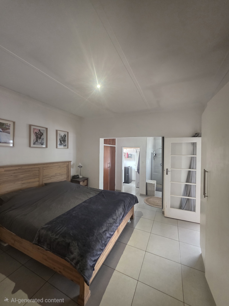 To Let 4 Bedroom Property for Rent in Waverley Gauteng