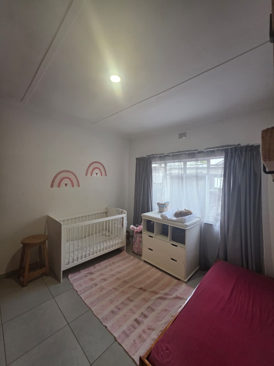 To Let 4 Bedroom Property for Rent in Waverley Gauteng