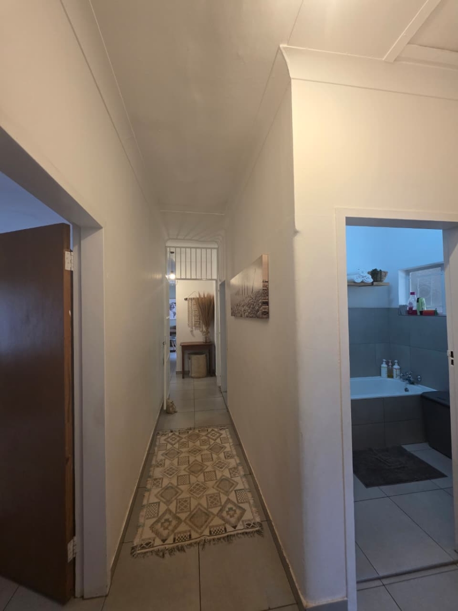 To Let 4 Bedroom Property for Rent in Waverley Gauteng