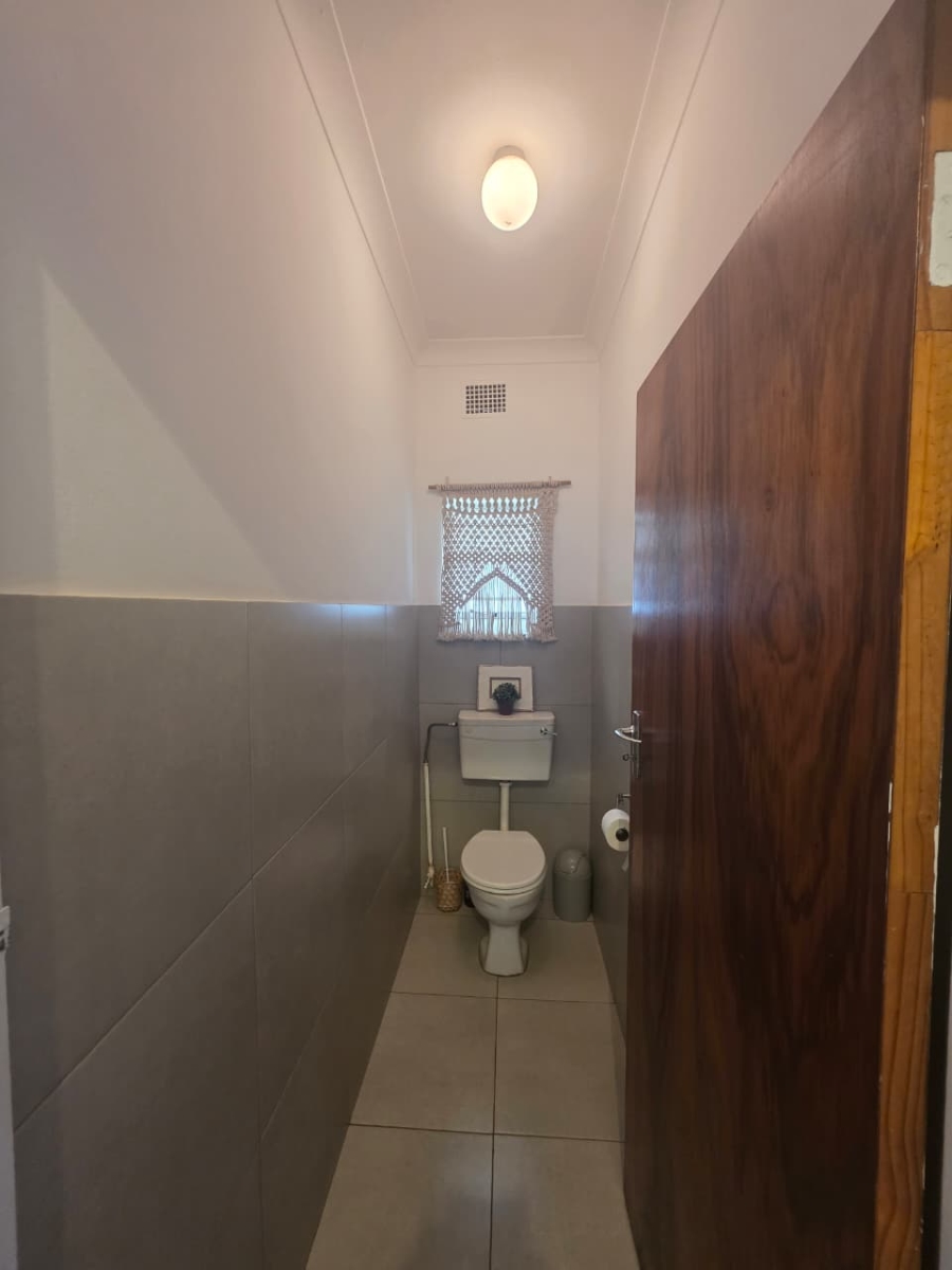 To Let 4 Bedroom Property for Rent in Waverley Gauteng