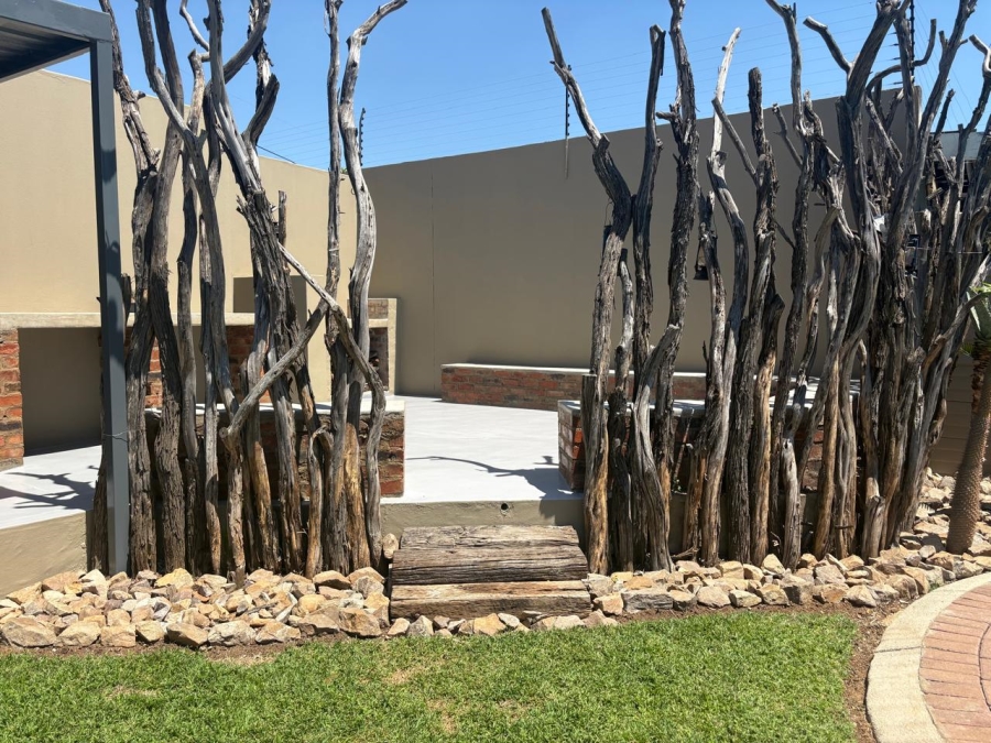 To Let 3 Bedroom Property for Rent in Rietfontein Gauteng