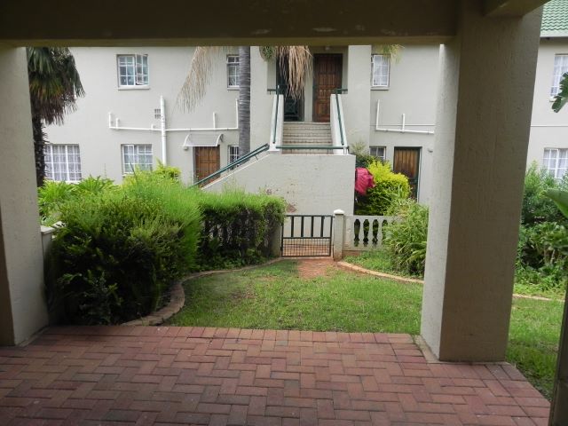 2 Bedroom Property for Sale in Little Falls Gauteng