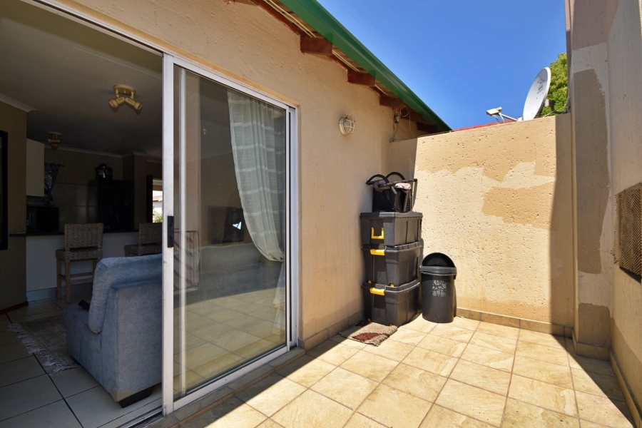 2 Bedroom Property for Sale in Bromhof Gauteng