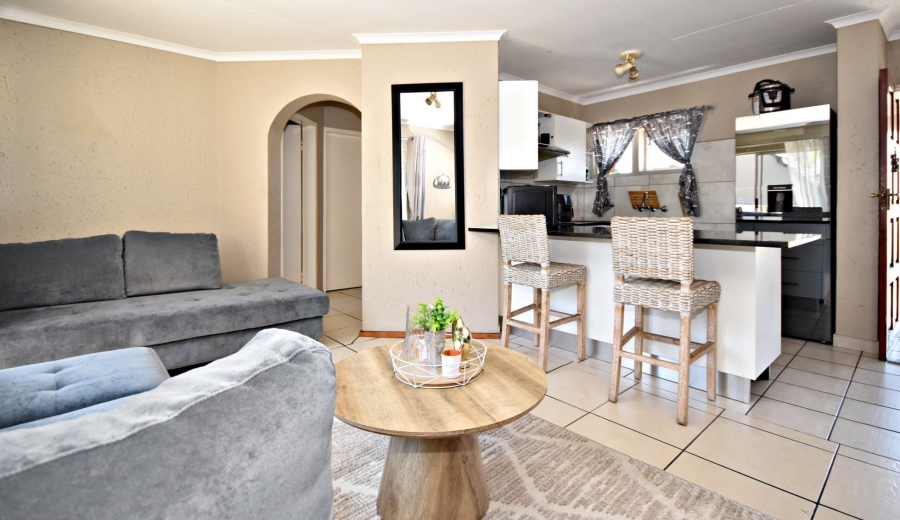 2 Bedroom Property for Sale in Bromhof Gauteng