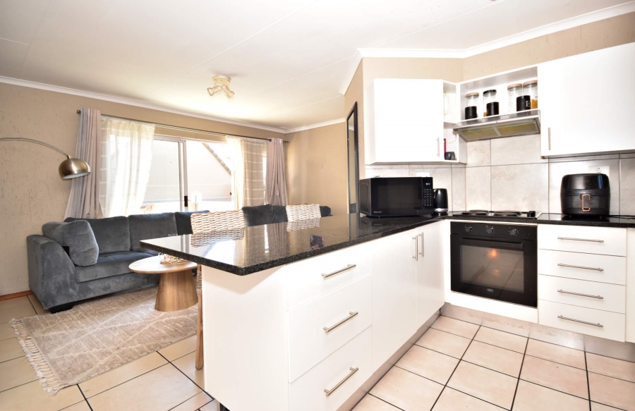 2 Bedroom Property for Sale in Bromhof Gauteng