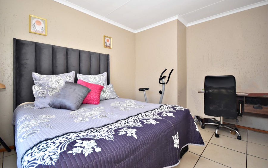 2 Bedroom Property for Sale in Bromhof Gauteng
