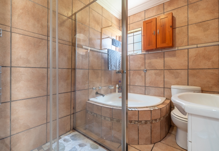 2 Bedroom Property for Sale in Sundowner Gauteng