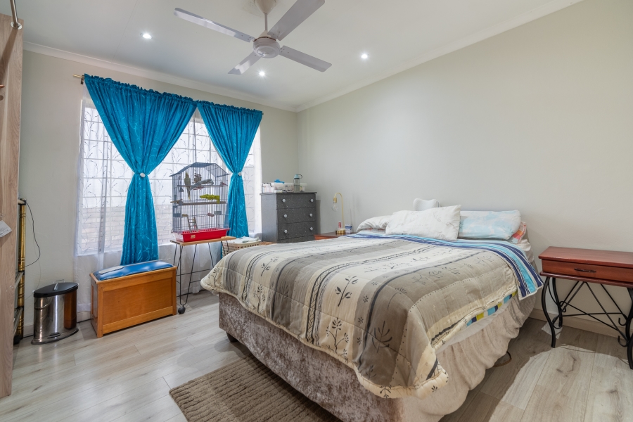 2 Bedroom Property for Sale in Sundowner Gauteng