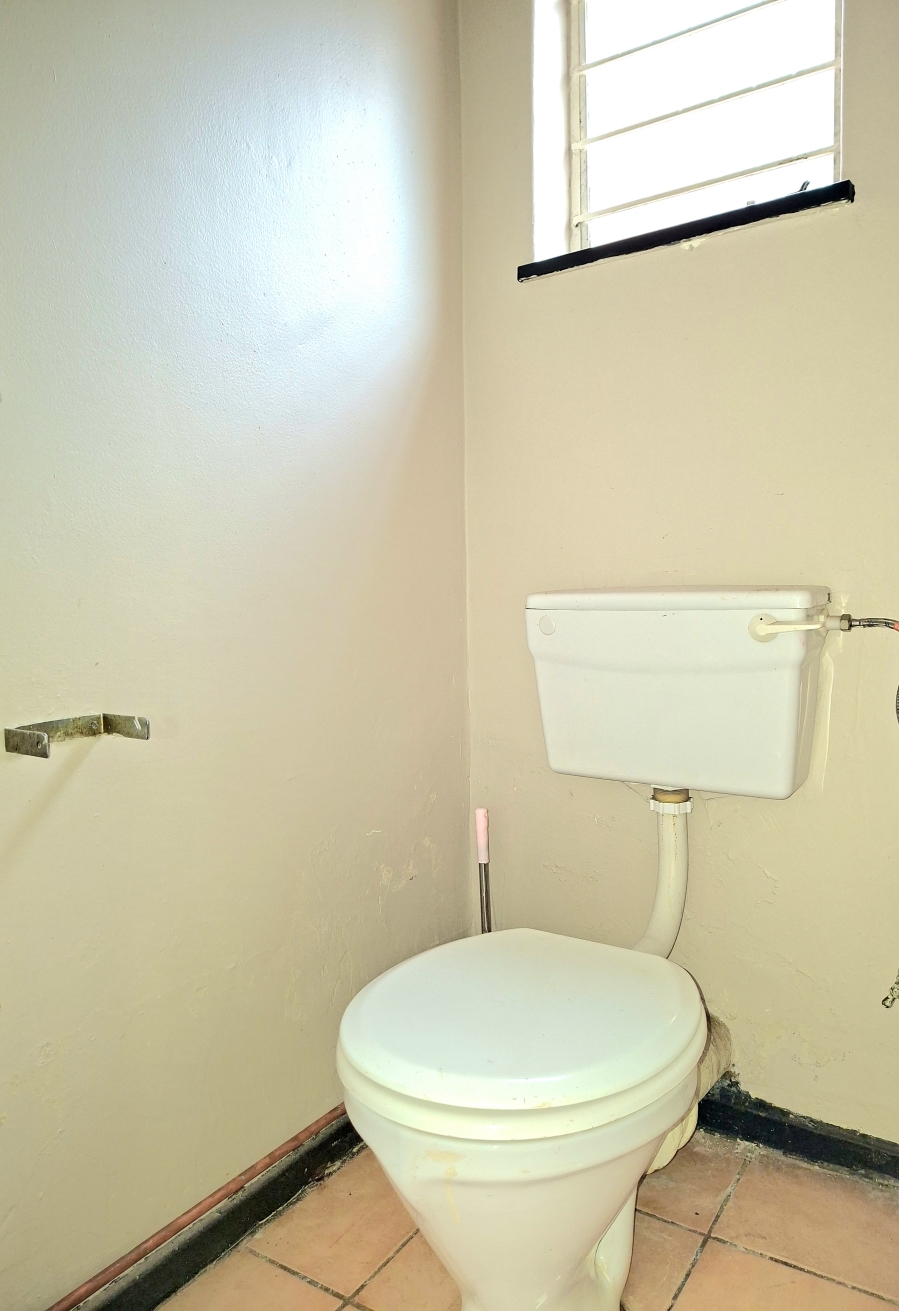 To Let 2 Bedroom Property for Rent in Windsor East Gauteng