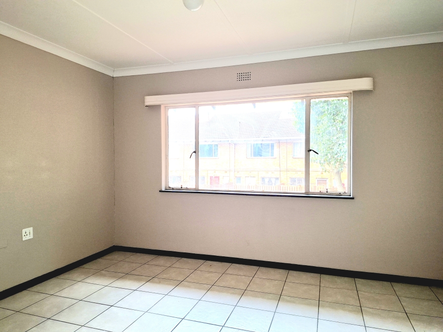 To Let 2 Bedroom Property for Rent in Windsor East Gauteng