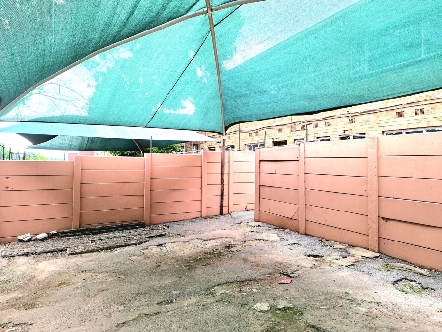 To Let 2 Bedroom Property for Rent in Windsor East Gauteng
