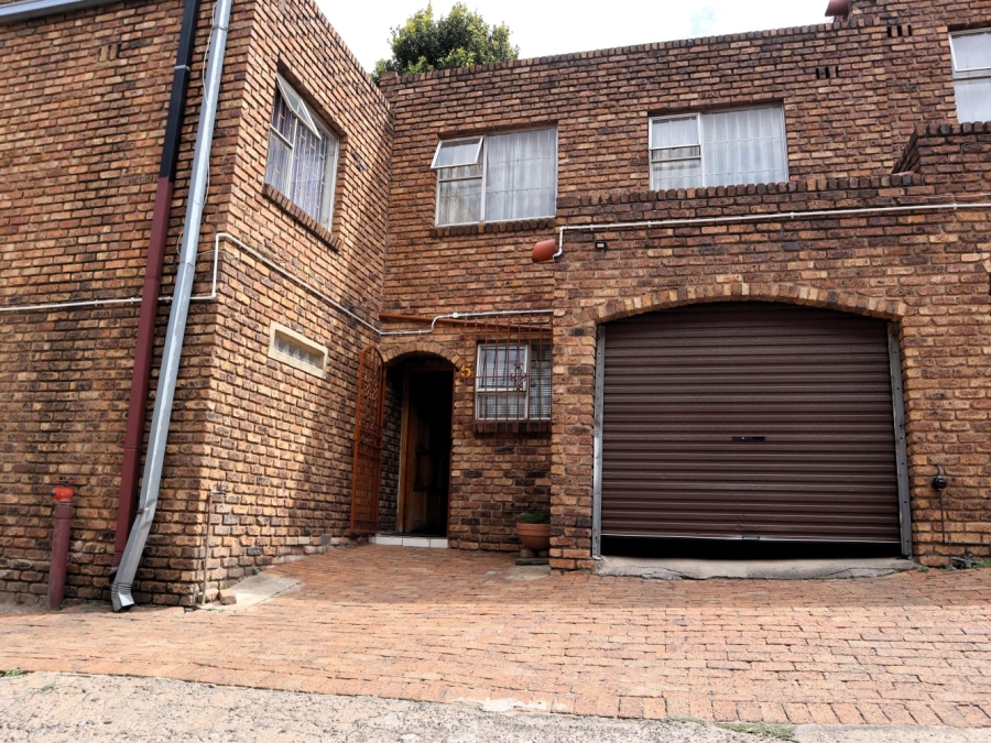 3 Bedroom Property for Sale in Townsview Gauteng